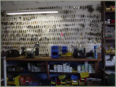 Locksmith Solution Services Seminole, FL 727-287-6175 Locksmith Solution Services Seminole, FL 727-287-6175 - 68-44-3