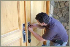 Locksmith Solution Services Seminole, FL 727-287-6175 - 68-44-4