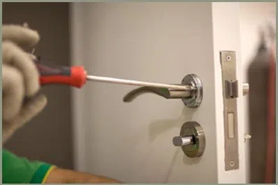 Locksmith Solution Services Seminole, FL 727-287-6175 - 68-44-8