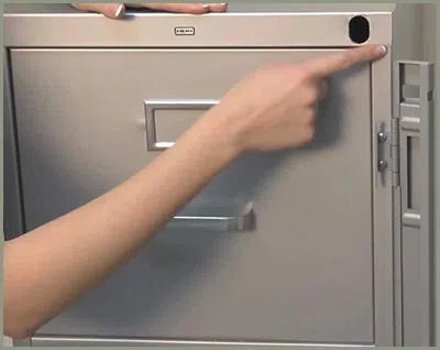 Locksmith Solution Services Seminole, FL 727-287-6175 - 68-44-9